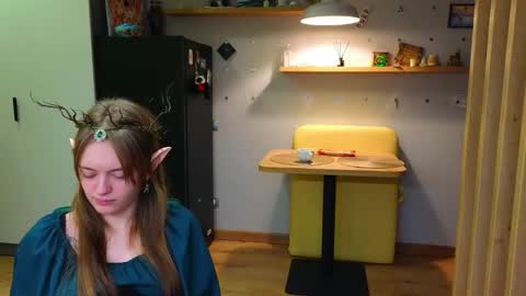 Snapshot of sav_anna chatting on October 2025 02:51:02 PM LUNA and ANNA online show from October 2025 02:51:02 PM