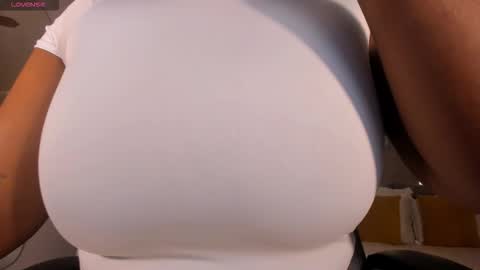 S a v a n n a h  online show from December 2025 12:22:01 PM