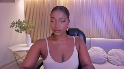 Snapshot of savannahstorm_ chatting on May 2026 10:44:01 AM S a v a n n a h online show from May 2026 10:44:01 AM