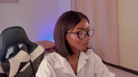 Savannahwildee online show from February 2025 03:39:01 PM