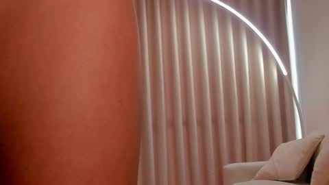 Savannahwildee online show from September 2025 12:27:02 PM