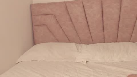 Savannahwildee online show from November 2025 12:16:02 PM