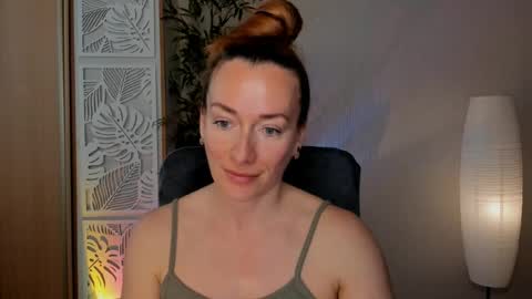 Snapshot of save_the_qween chatting on May 2026 05:46:01 AM save the qween online show from May 2026 05:46:01 AM