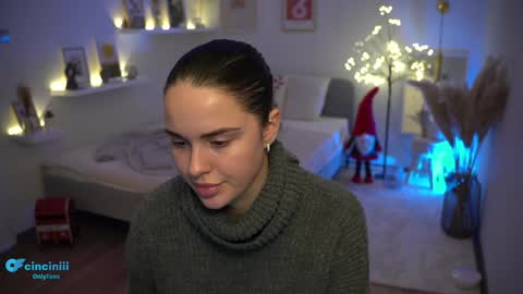 Snapshot of savvage_play chatting on December 2024 07:43:01 PM Naomi online show from December 2024 07:43:01 PM