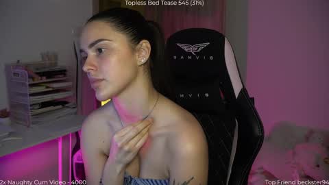 Naomi online show from March 2026 06:15:01 PM