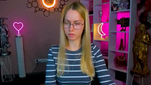 sayana_world online show from September 2025 07:38:01 PM