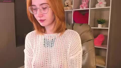 Kira  GMT 7 Mon Thu-Sun  0800am-0200pm  online show from November 2025 01:22:01 AM