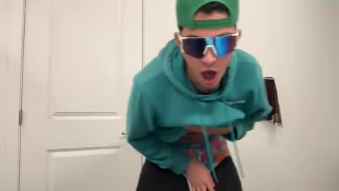 sbouchikh03 online show from December 2025 03:46:02 AM