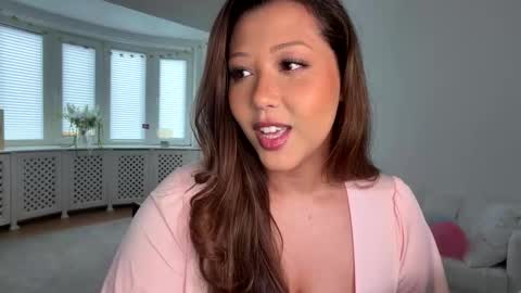 Snapshot of scandidreamgirl chatting on May 2026 10:23:01 AM Cara online show from May 2026 10:23:01 AM
