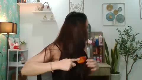 scarlett. online show from January 2025 12:07:02 PM