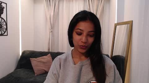 Scaelet Mia online show from May 2026 11:00:02 PM