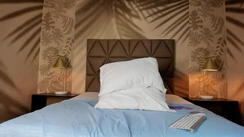 Scarleet online show from April 2026 07:58:02 PM