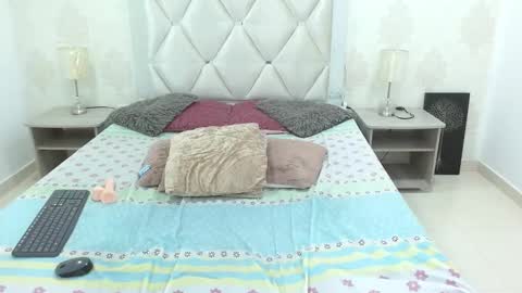 Snapshot of scarleett_fox_ chatting on March 2025 03:29:02 AM Scartlett online show from March 2025 03:29:02 AM
