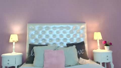 Snapshot of scarleett_fox_ chatting on September 2025 05:18:02 AM Scartlett online show from September 2025 05:18:02 AM