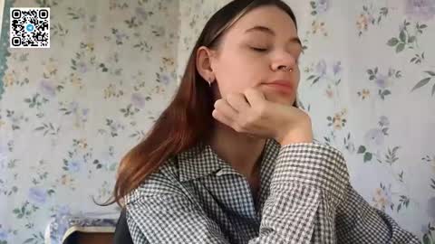 Kira online show from October 2025 08:15:02 AM