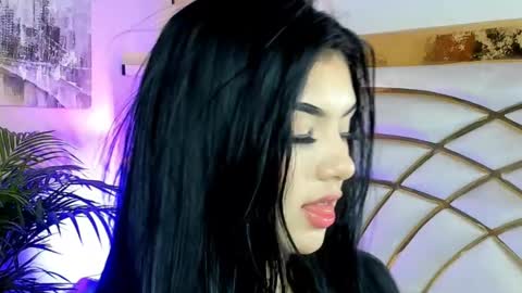 Snapshot of scarlet__hill chatting on January 2025 04:37:02 AM scarlet hill online show from January 2025 04:37:02 AM