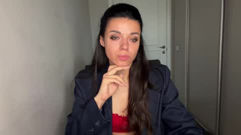 Sophie online show from May 2026 07:37:02 AM