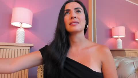 Scarlet Edwars online show from February 2025 12:06:02 PM