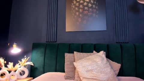 Scarlet Edwars online show from February 2025 07:07:01 PM