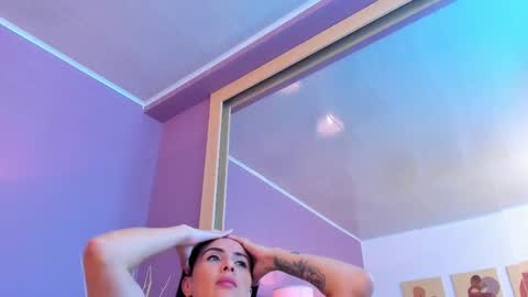 Scarlet Edwars online show from February 2025 03:10:01 PM