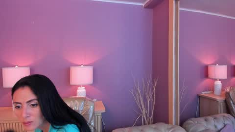 Scarlet Edwars online show from March 2025 06:33:01 PM