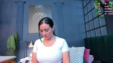 Scarlet Edwars online show from July 2026 03:05:02 PM