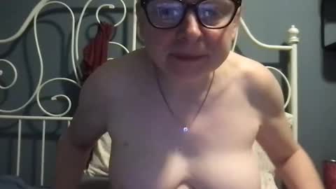 scarlet_envyy online show from September 2025 10:59:02 AM