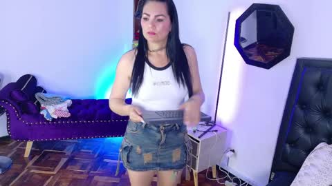 scarlet_hiit online show from June 2026 04:15:01 AM