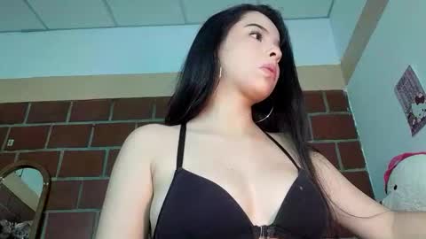 scarlet_muse18 online show from May 2026 03:39:02 PM