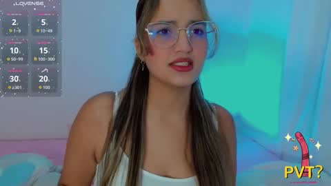 Snapshot of scarlet_rose__ chatting on September 2025 04:12:02 AM Scarlet online show from September 2025 04:12:02 AM