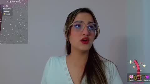 Snapshot of scarlet_rose__ chatting on September 2025 04:24:02 AM Scarlet online show from September 2025 04:24:02 AM