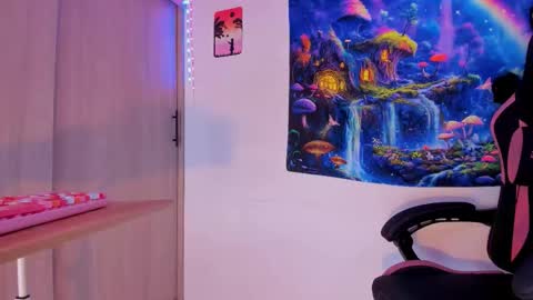 Scarlet online show from February 2026 03:33:01 PM