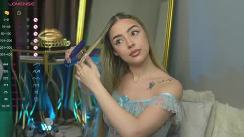 Snapshot of scarletcoles chatting on January 2025 10:41:01 PM Scarlet online show from January 2025 10:41:01 PM
