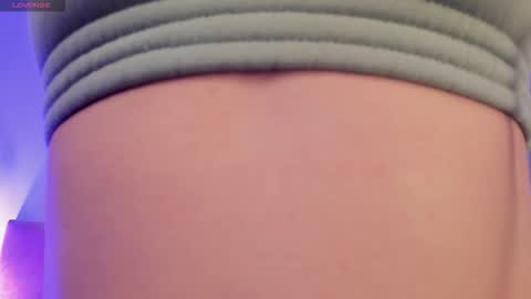 Scarlet  online show from December 2025 05:03:02 AM