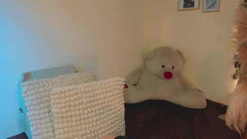 Scarleth... but not Scarleth Johansson. online show from February 2025 02:28:01 AM