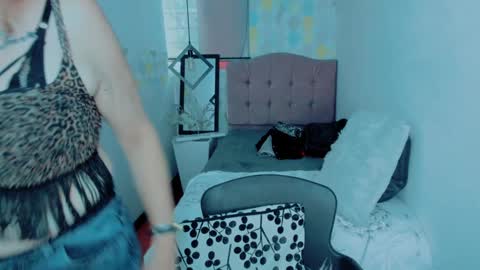 S C A R L E T online show from January 2025 02:51:02 PM