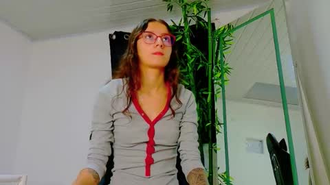 Denis online show from November 2025 12:20:02 AM