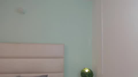 Snapshot of scarletlevis chatting on March 2026 12:18:01 PM scarlet online show from March 2026 12:18:01 PM