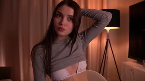 Scarlet online show from December 2024 09:59:02 PM