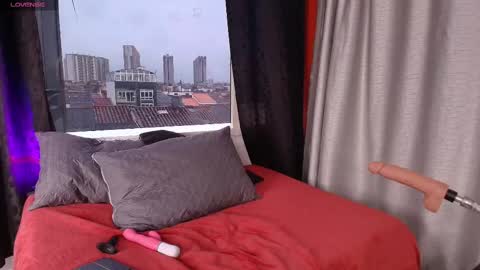 Scarlett online show from November 2025 09:32:01 PM