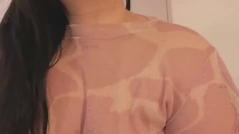 Snapshot of scarlett_grey_1 chatting on October 2025 02:45:01 AM Scarlett online show from October 2025 02:45:01 AM