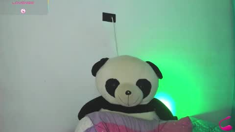 Snapshot of scarlett_lewis2 chatting on February 2025 07:22:02 AM SweetScarlett online show from February 2025 07:22:02 AM