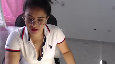 Snapshot of scarlett_liz chatting on March 2025 11:44:02 AM Scarlett online show from March 2025 11:44:02 AM
