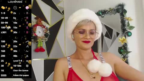 Snapshot of scarlett_paris chatting on December 2024 11:25:02 PM Scarlett online show from December 2024 11:25:02 PM