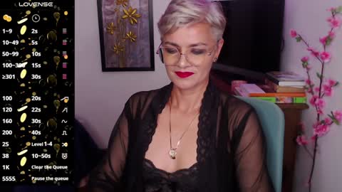 Snapshot of scarlett_paris chatting on January 2025 10:58:02 PM Scarlett online show from January 2025 10:58:02 PM