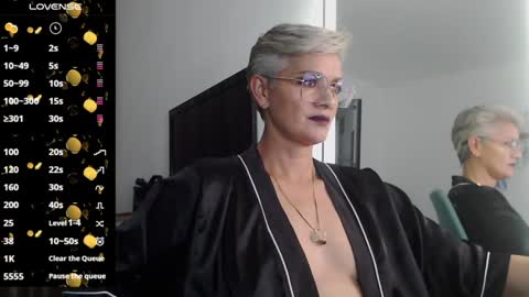 Snapshot of scarlett_paris chatting on January 2025 12:14:02 AM Scarlett online show from January 2025 12:14:02 AM