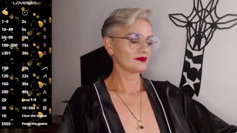 Snapshot of scarlett_paris chatting on January 2025 11:36:02 PM Scarlett online show from January 2025 11:36:02 PM