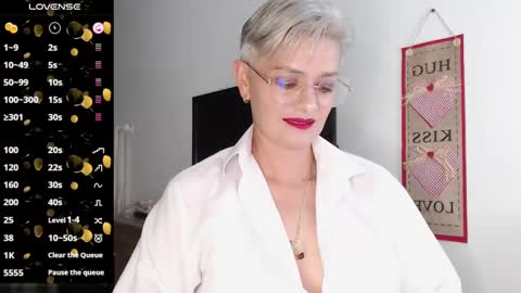 Snapshot of scarlett_paris chatting on February 2025 11:55:02 PM Scarlett online show from February 2025 11:55:02 PM