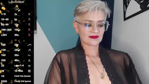 Snapshot of scarlett_paris chatting on February 2025 11:13:02 PM Scarlett online show from February 2025 11:13:02 PM