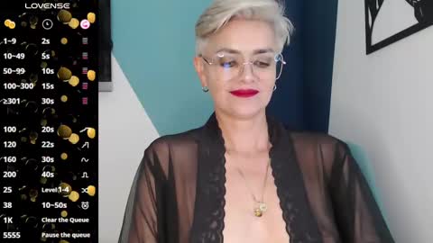 Snapshot of scarlett_paris chatting on February 2025 02:18:01 AM Scarlett online show from February 2025 02:18:01 AM